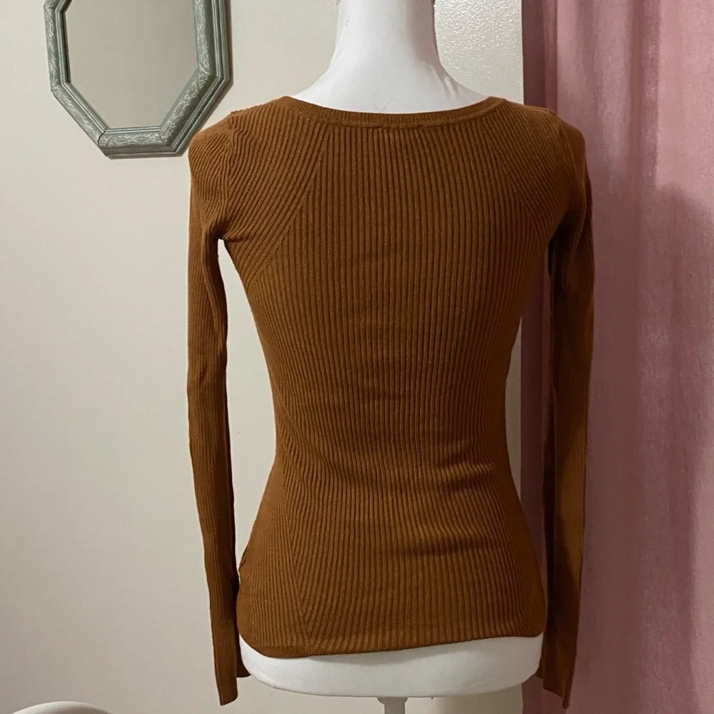 Express Camel Ribbed Knit Top - Picture 2 of 3